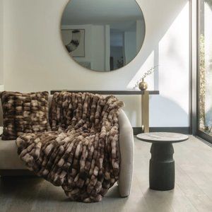 Mon Chateau LUXE RUCHED FAUX FUR THROW